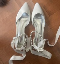 Size 11 women  s wedding shoes