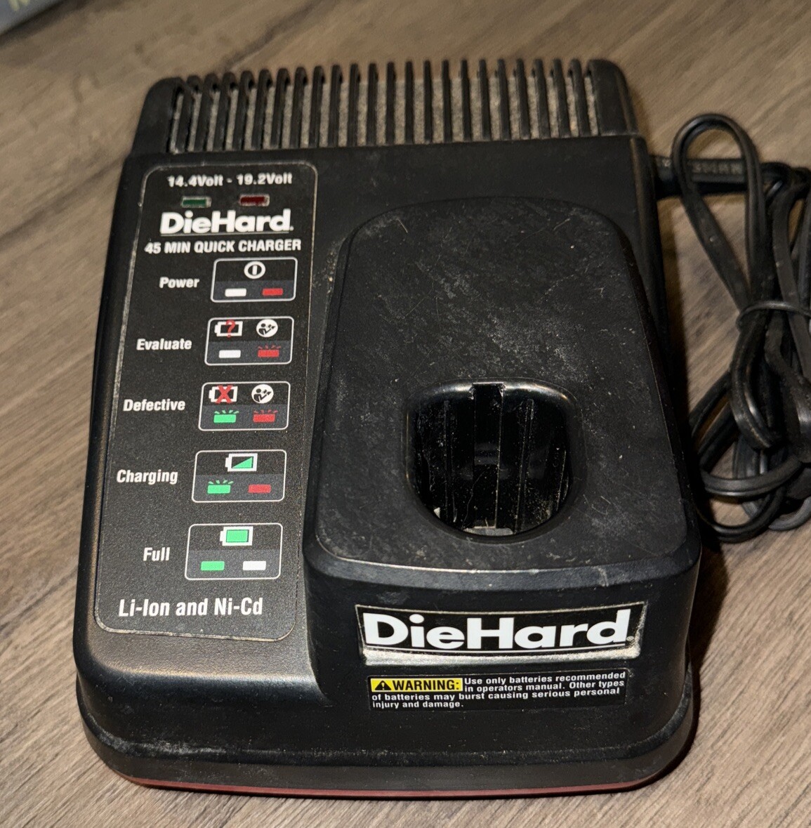 Craftsman DieHard 14.4-19.2V Li-Ion and Ni-Cd Battery Charger