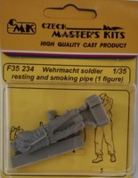 MW22 Cmk F35234 Wermacht Soldier Resting And Smokink Pip 1/35 Figure