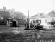 Penn Oil Co. Gas Station / Pump, Washington DC - 1920 - Vintage Photo Print