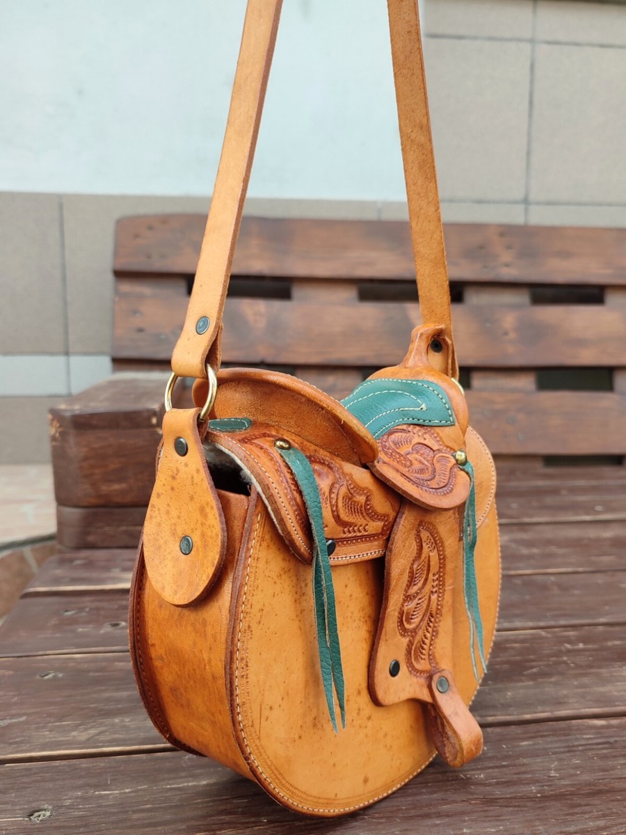 バッグ Vintage Western Saddle Designed Bag Vintage 70s Tooled Leather Handmade Shearling Horse Saddle