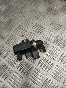 BMW 5 E60 E61 2004 Diesel 160kW Turbolader Druckwandler Magnetventil 2247906