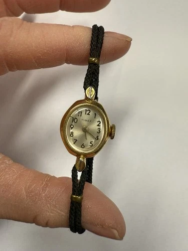 Vintage Timex Women’s Wrist Watch