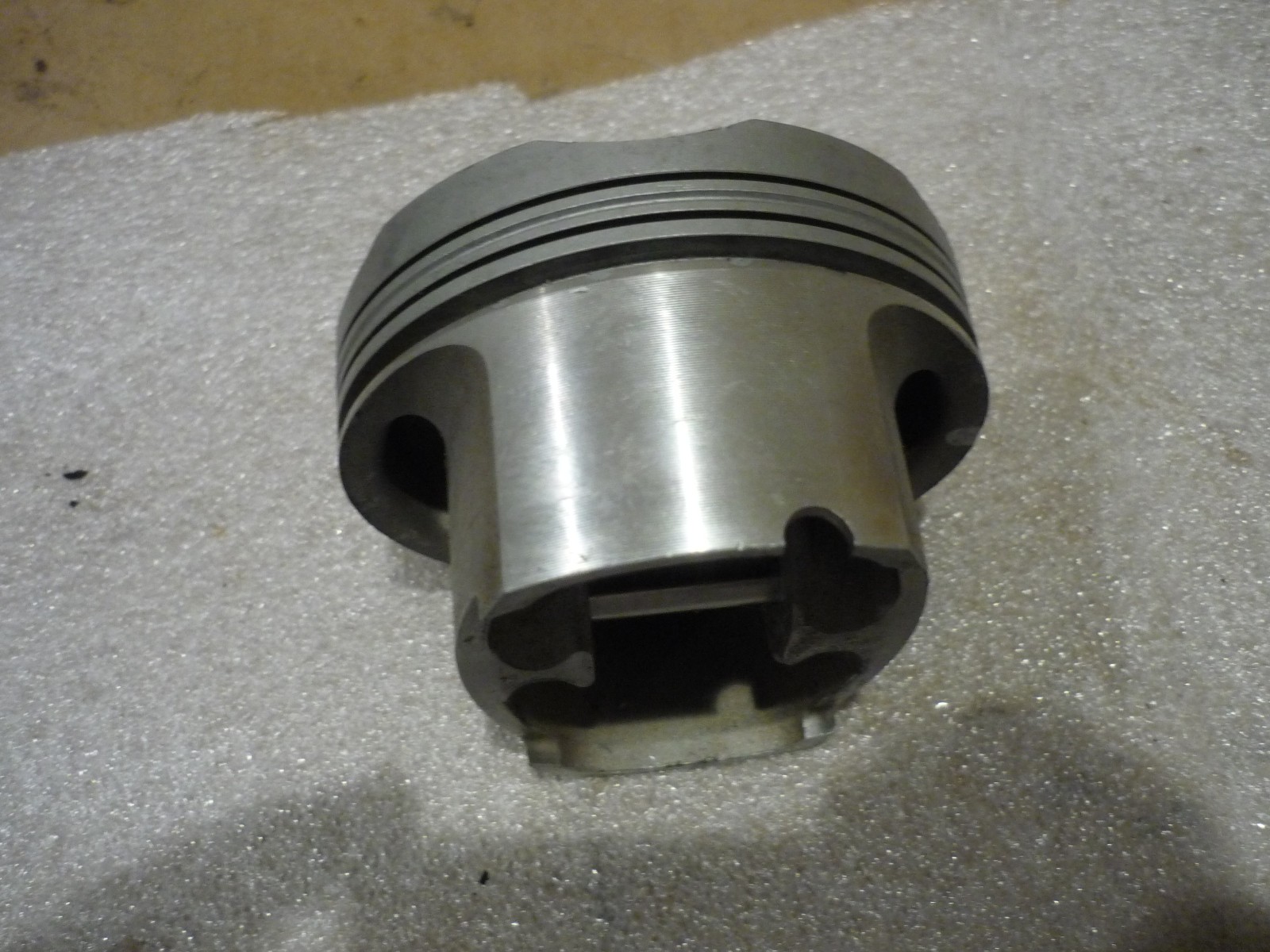 Ferrari 360 - Piston- P/N 179510