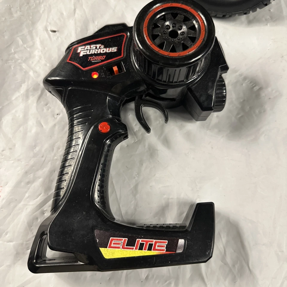 JADA TOYS FAST & FURIOUS 1:12 4X4 DOM'S DODGE CHARGER R/T ELITE RC W remote B21 - Image 2 of 4