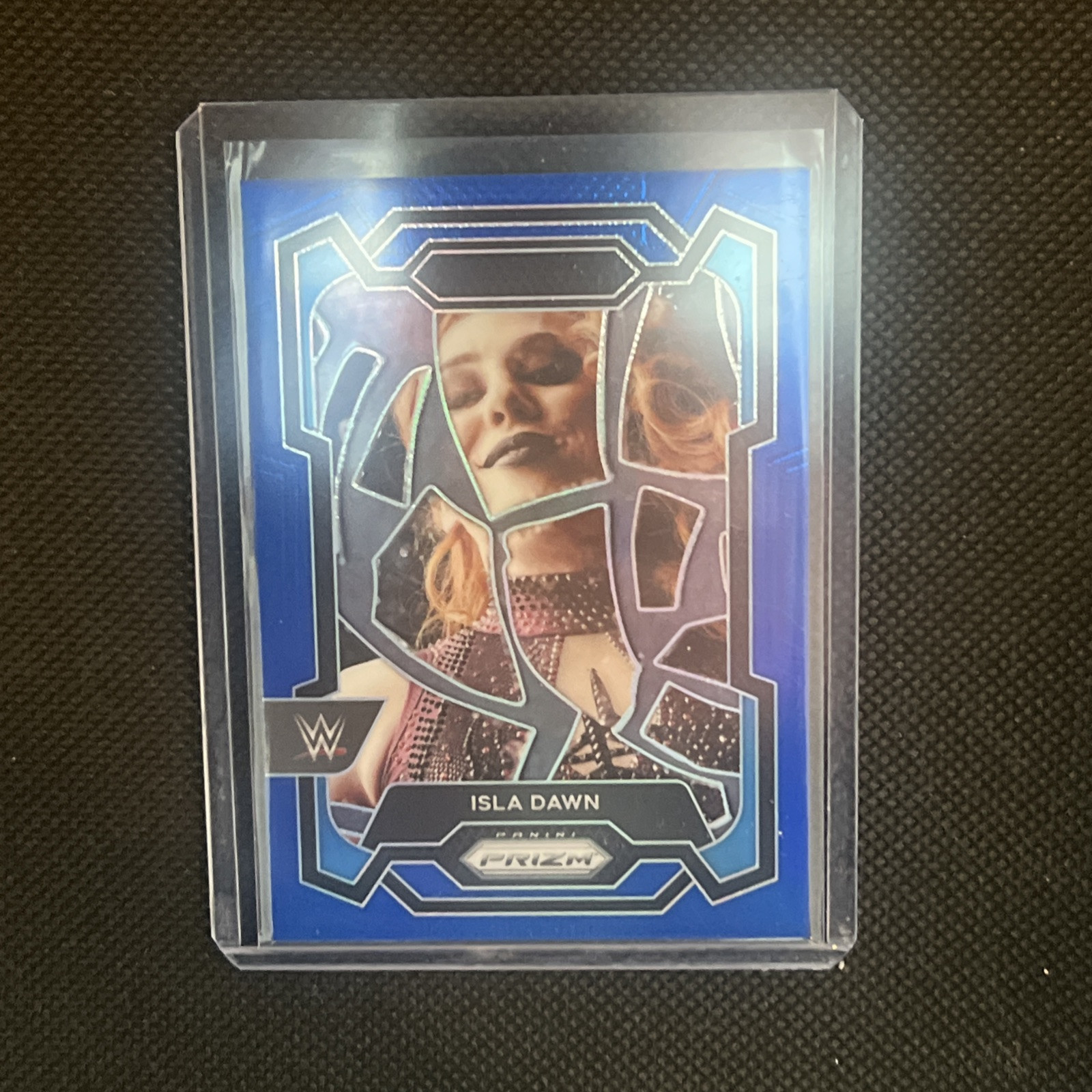 2024 Panini Prizm WWE - Blue Prizm #194 Isla Dawn /199