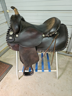 A Used 15'' Brown Color Circle Y Cutting & Reining Saddle