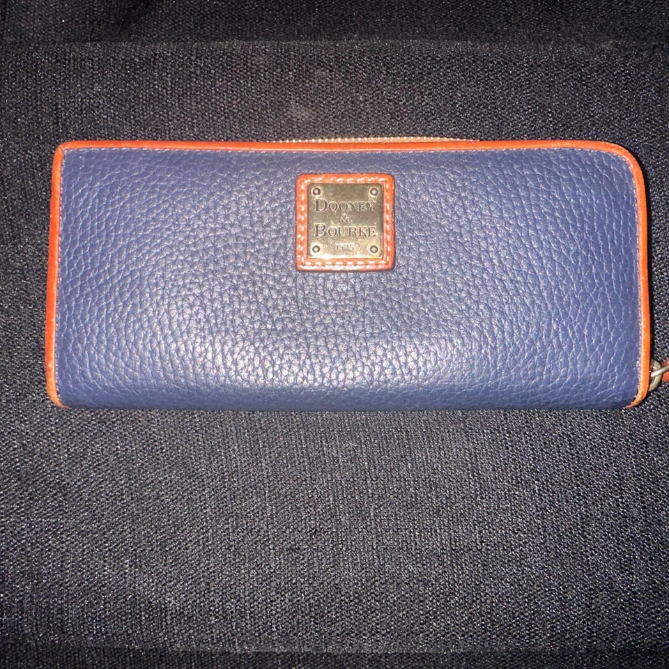 Cartera para mujer Dooney & Bourke granulada con cremallera azul muy buena Foto 4 de 4