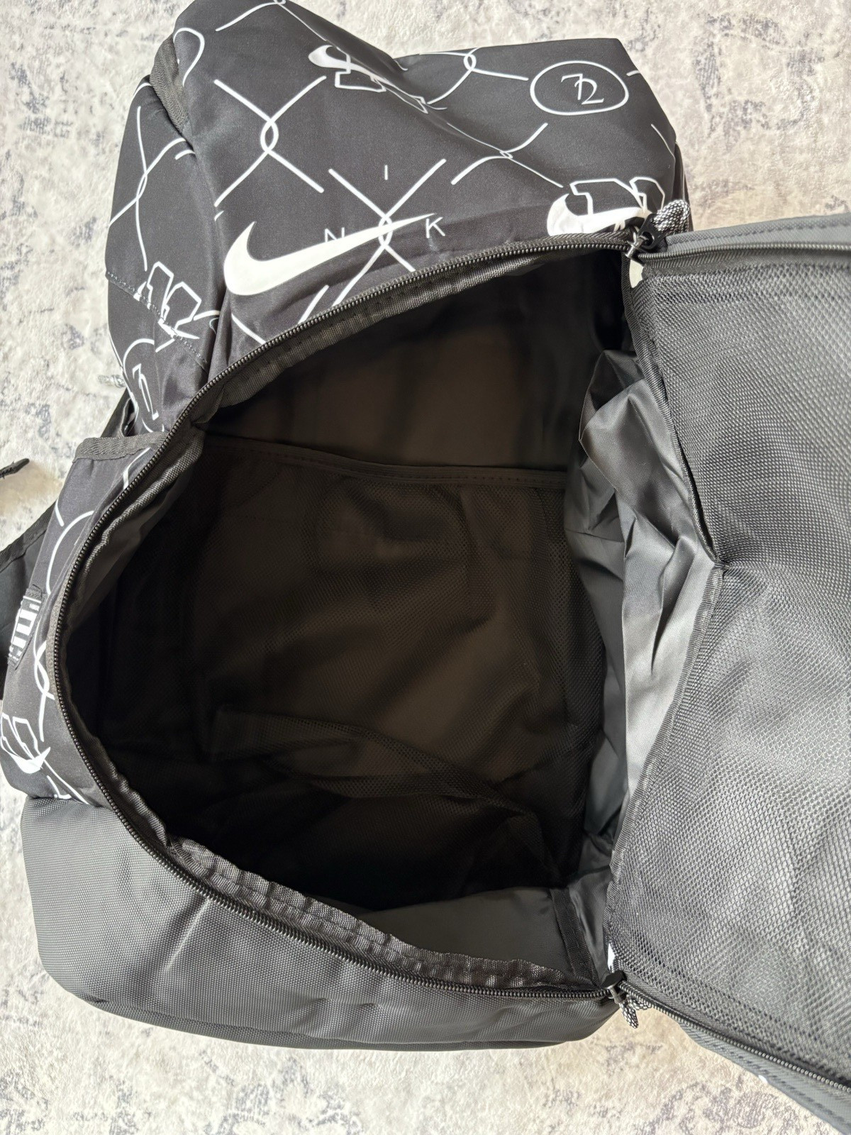 Nike Elite Pro 32L Basketball Backpack - Black/White image 4