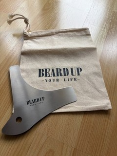 Beard Up Premium Edelstahl Schablone für Bart Styling Rasiervorlage