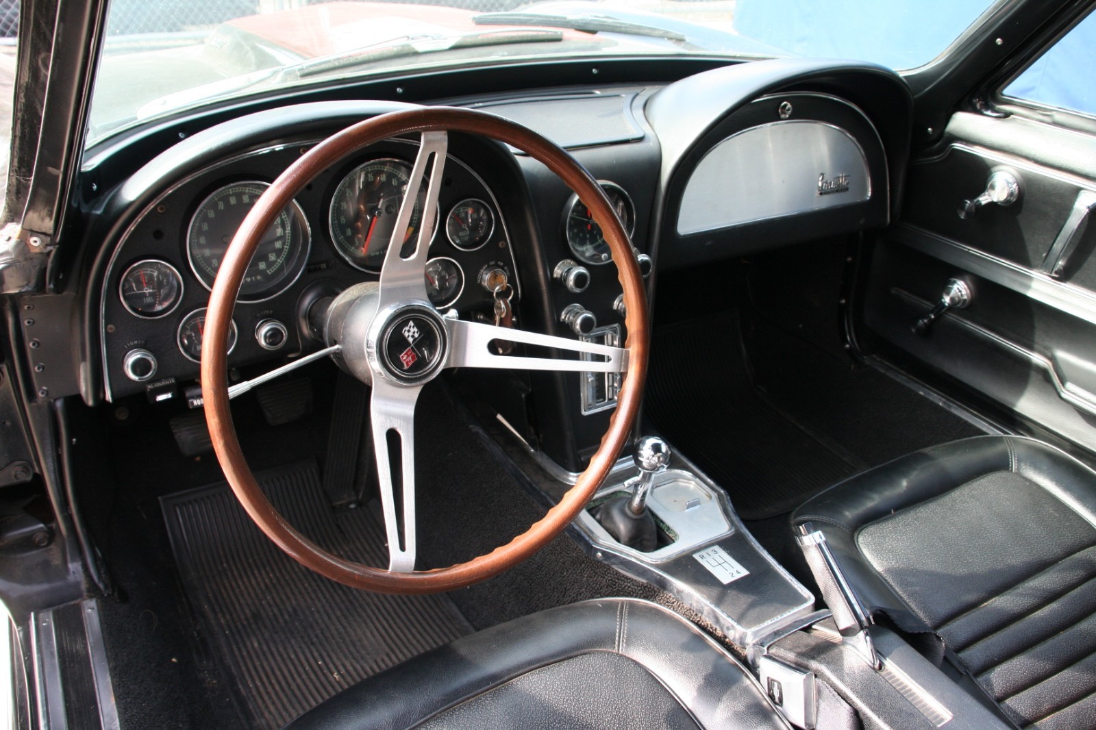 1967 Black Chevrolet Corvette   | C2 Corvette Photo 9