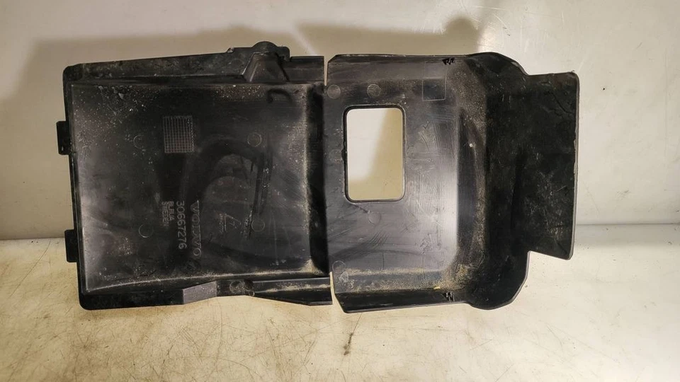 Volvo V50 2006 Battery box tray cover lid 30667276 ROB43737 - Image 3 of 4