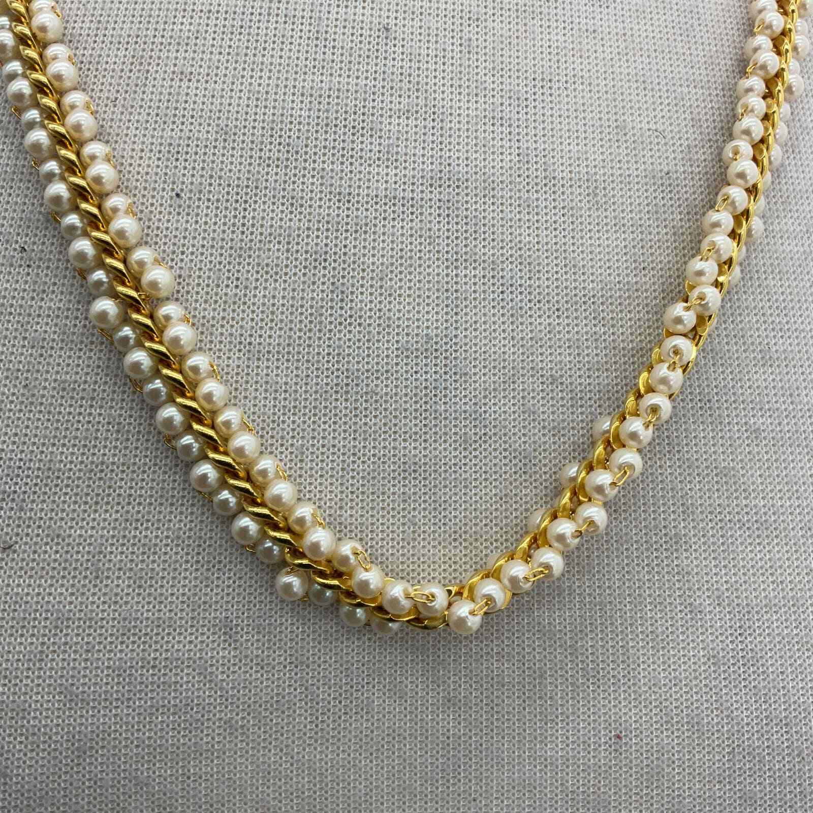 Elegant Gold Tone White Faux Pearl Beaded Necklace Gem