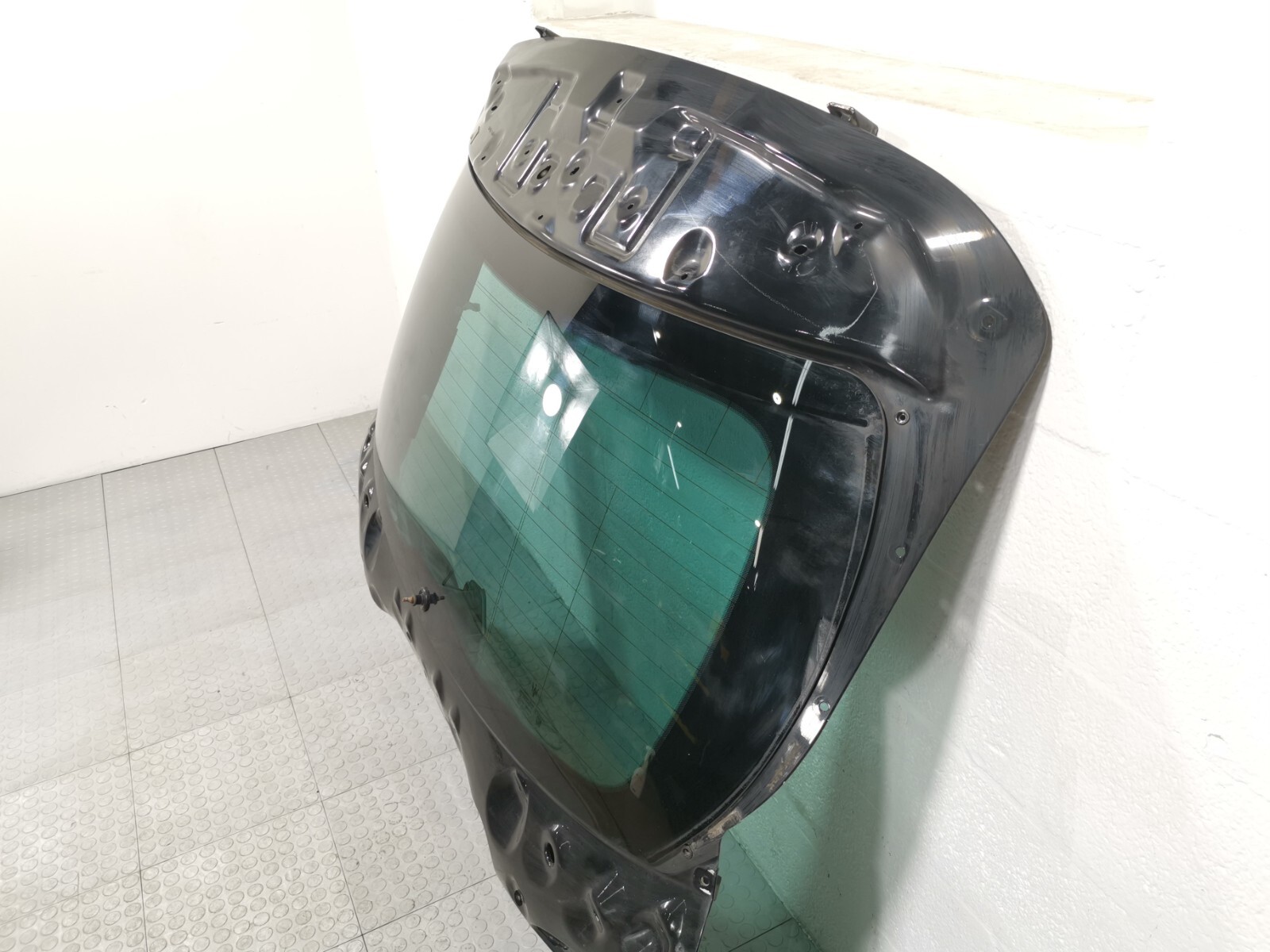 MASERATI Levante 3.0L AWD 2019  BLACK LIFTGATE TAILGATE TRUNK LID 673005572 OEM