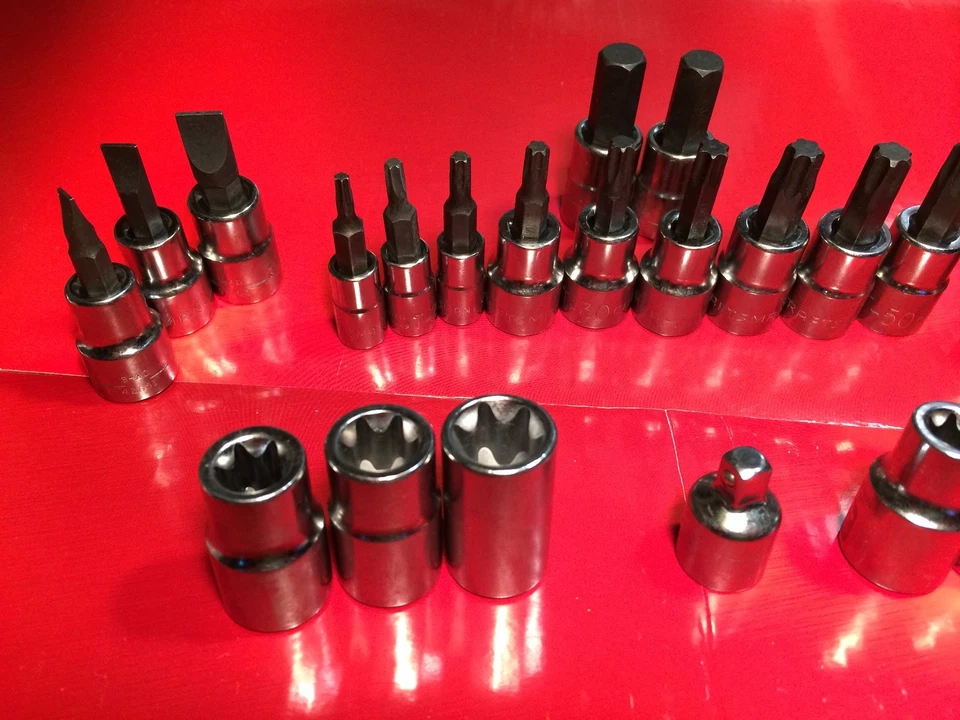 Craftsman 25 piece 1/4 and 3/8-inch Drive Bit and Torx Bit Socket Wrench Set  - Image 2 of 3