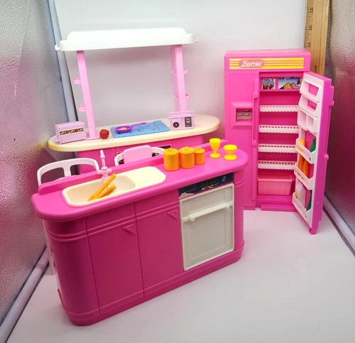 1992 Barbie Kitchen Playset #7472 Vintage sink fridge counter mini foods