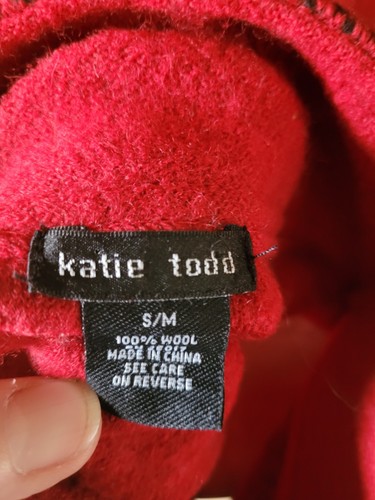 Katie Todd women’s size L/XL red cape Nordic Poncho 100% wool Aztec print Flaw - Picture 3 of 5