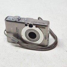 Canon PowerShot SD300 4.0MP Camera For Parts Powers On Screen Is Broken