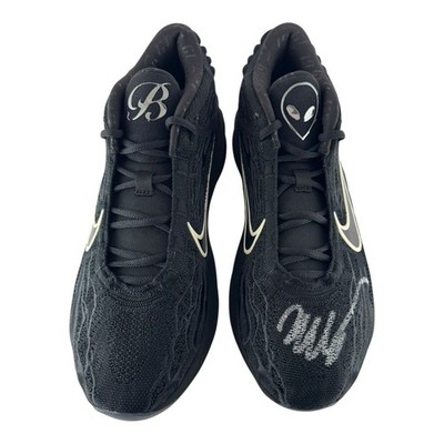 Victor Wembanyama Signed Auto Nike G.T. Hustle 3 “Alien” Shoes