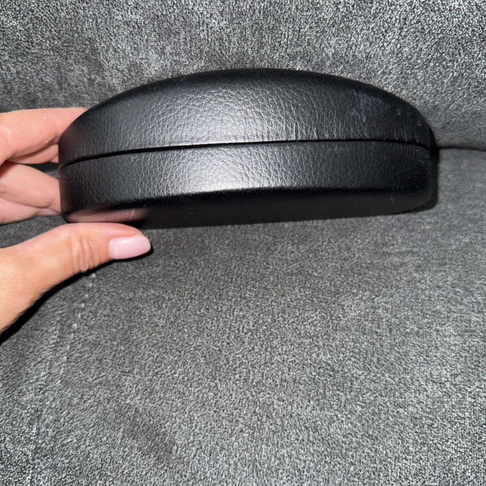 Gafas de sol Juicy Couture estuche rígido con cubierta etiqueta negra Los Ángeles Foto 4 de 4