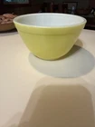 Vintage PYREX Verde  Yellow  401  1/12pt Nesting Serving Bowl
