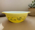 Pyrex Vintage 442 Shenandoah Cinderella Mixing Bowl • 1.5L