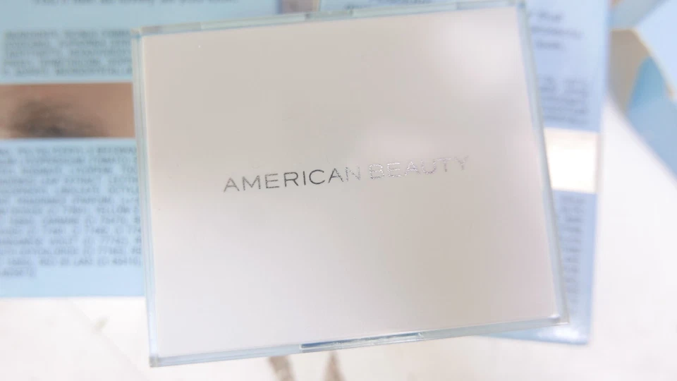 Lote de 3 paletas de labios American Beauty Luxury para labios violeta dorado/baya de Napa Foto 4 de 4