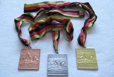3x Medaille Wachregiment F Dzierzynski Namensverleihung Schwimmfest STASI Br,S,G