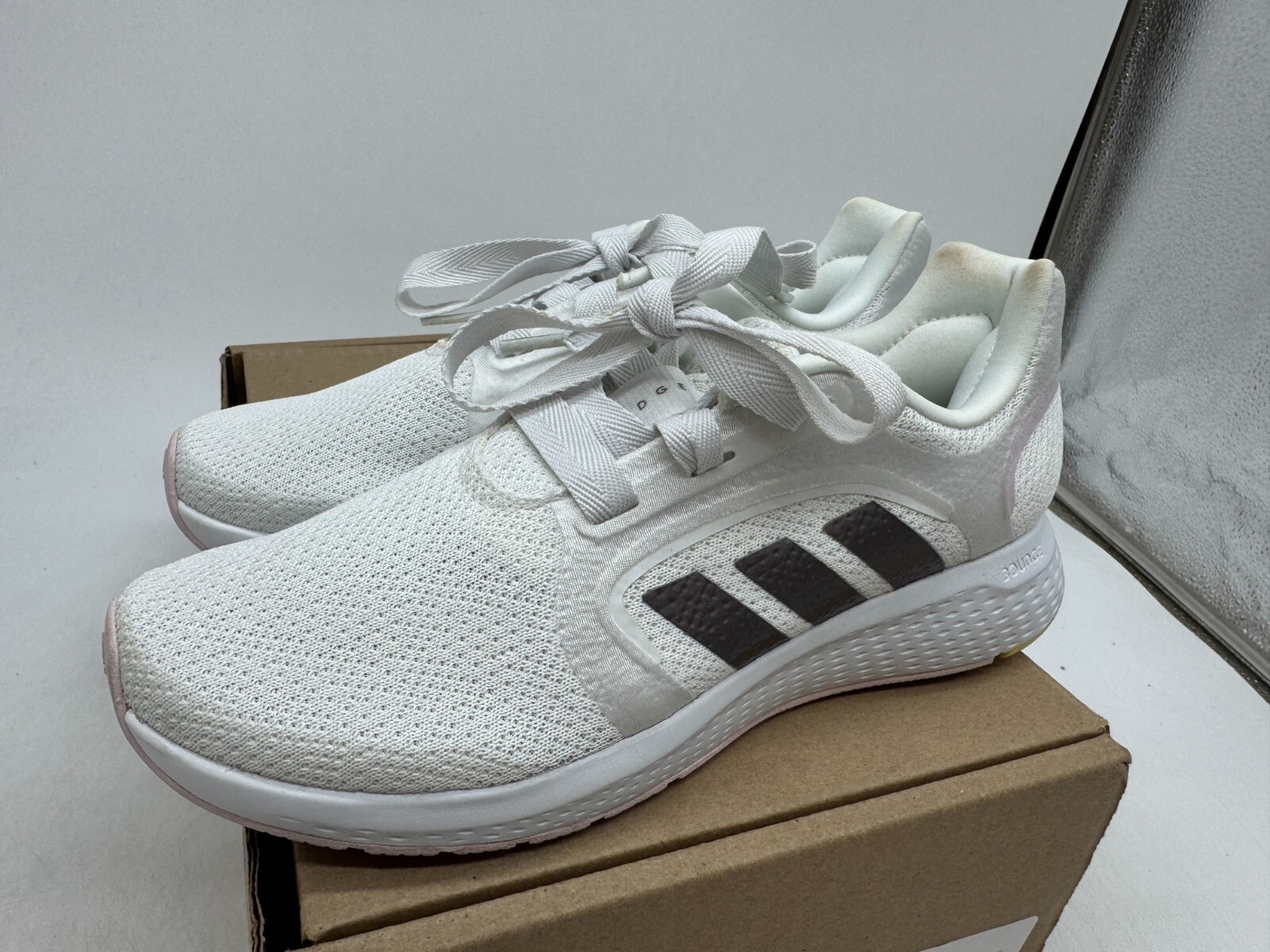 Adidas Edge Lux 5 Athletic Shoes Women’s White Lace-Up Low Top Sneakers – 7.5 Adidas Edge Lux 5 Athletic Shoes Women’s White Lace-Up Low Top Sneakers – 7.5