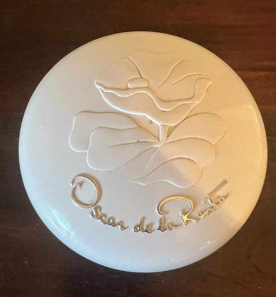 Oscar De la Renta Super Activee 5 oz. Tratamento concentrado corporal - Imagem 2 de 4