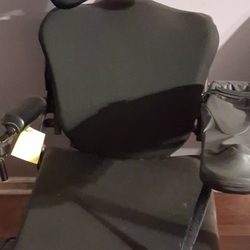 Quantum Q6 Edge 3.0 Power Wheelchair w/ Elevating Legrest, Wheel Locks