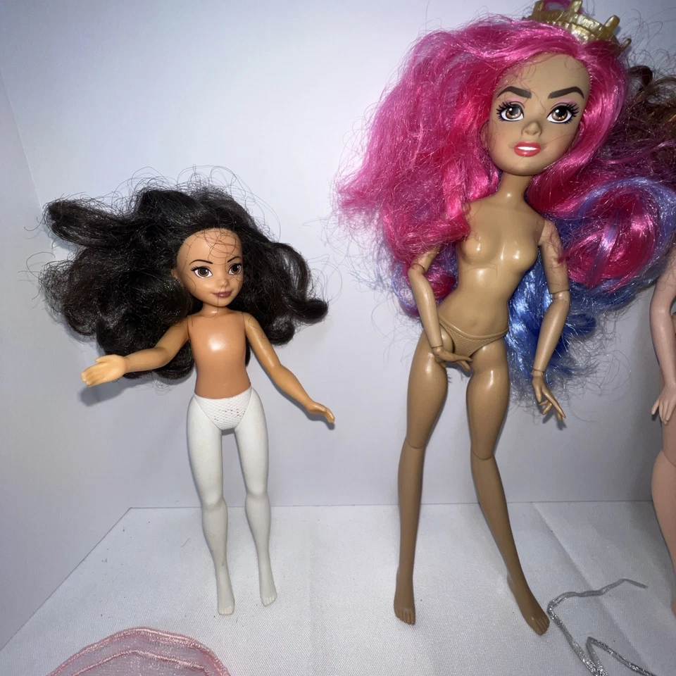 Lot of 5 Dolls Hasbro Disney Descendants Mattel Ever After High With Accessories - Image 3 of 4