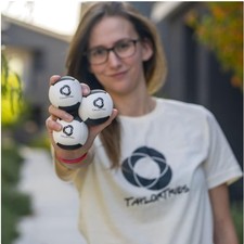 Taylor Tries Beginner Juggling Ball Set