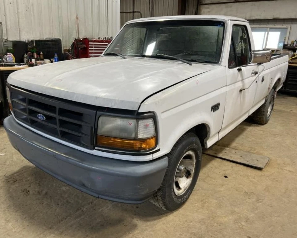 1994-1996 Ford F-150 Front Left Driver Spindle Knuckle 4x2 Lightning Oem - Image 3 of 4