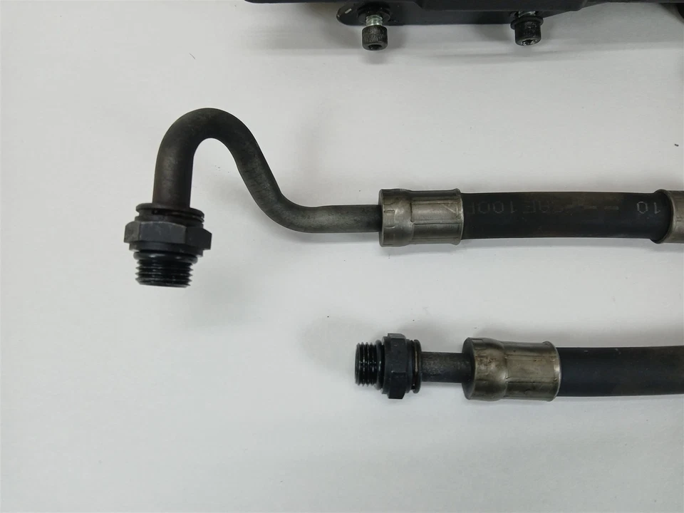 08 Conjunto de enfriador de aceite Buell XB12X Ulysses M0070.3AA / Q0002.3AA Foto 4 de 4