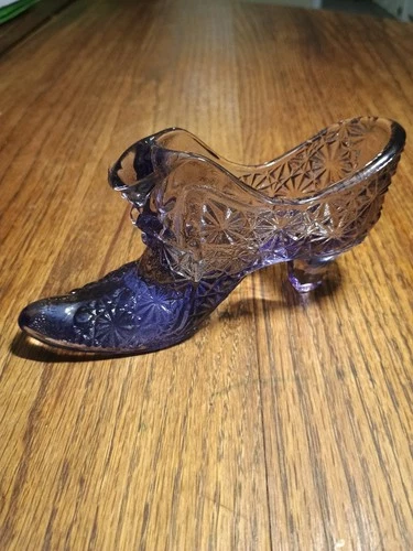 Vtg Fenton Daisy Button Cat Head Purple Glass Slipper-Orignal Sticker-Glows!