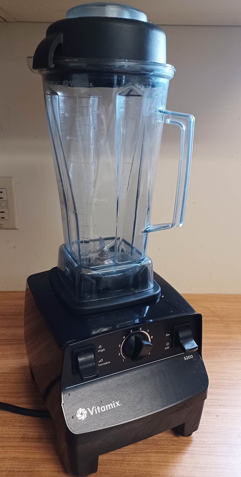 Vitamix 5200 Model VM0103  Variable Speed Blender - Black 15