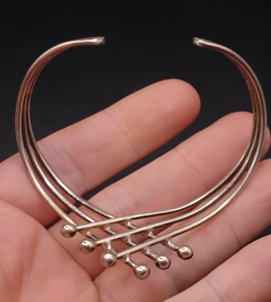 Solid Sterling Silver Torque Bangle. Unusual Desi… - image 5