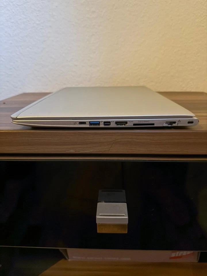 Schenker Slim 14" i7 10th Gen | 32GB RAM | 1TB Samsung 970 EVO Plus SSD - Bild 4 von 4