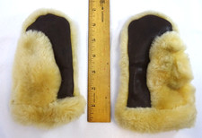 VINTAGE PAIR OF SHEEPSKIN MITTENS FOR BABY OR TODDLER LEATHER PALMS WHITE FUR
