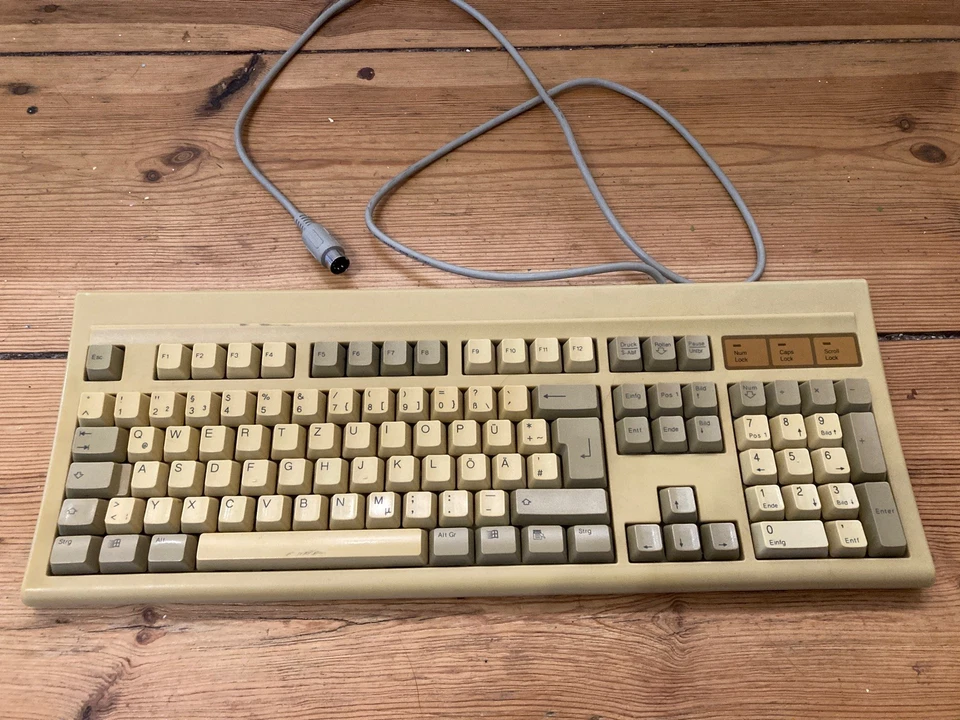 AT-Tastatur mit DIN-Stecker, vergilbt, SK-710W-2D, 286, 386, 486