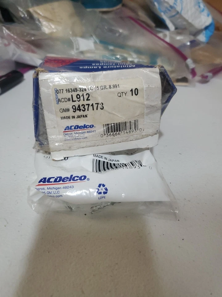 Nuevo NOS ACDelco GM L912 9437173 Paquete de 10 bombillas de parada de montaje alto central Foto 3 de 3