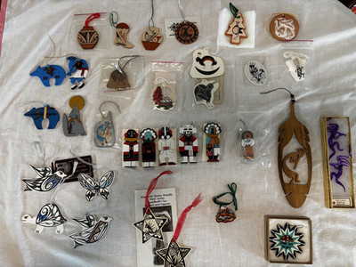 Lot Vintage Native American Christmas Ornaments Hand Painted Signed Dine Acoma