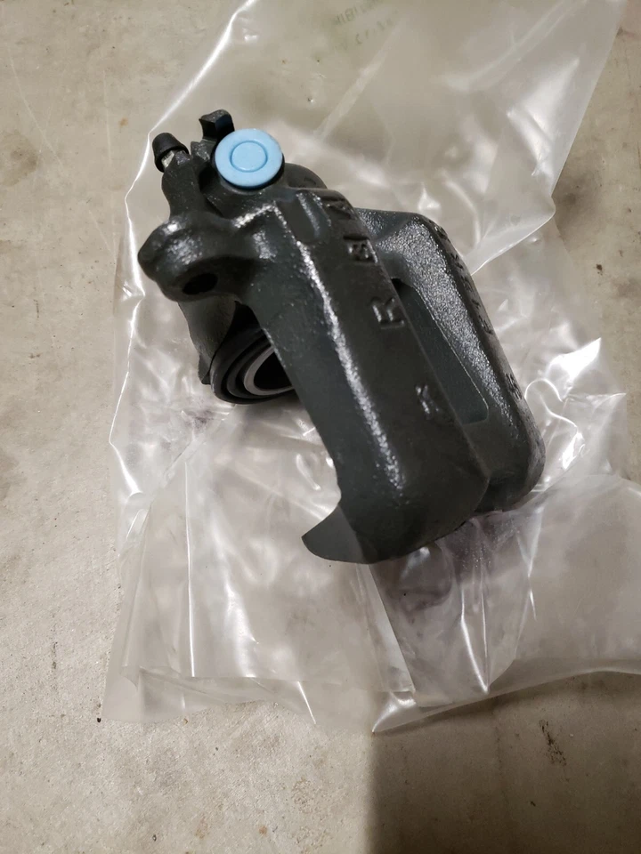 NOS GM 94386704 PINZA DE FRENO DERECHA para 90-92 Geo Storm e Isuzu/Impulse/Stylus  Foto 4 de 4