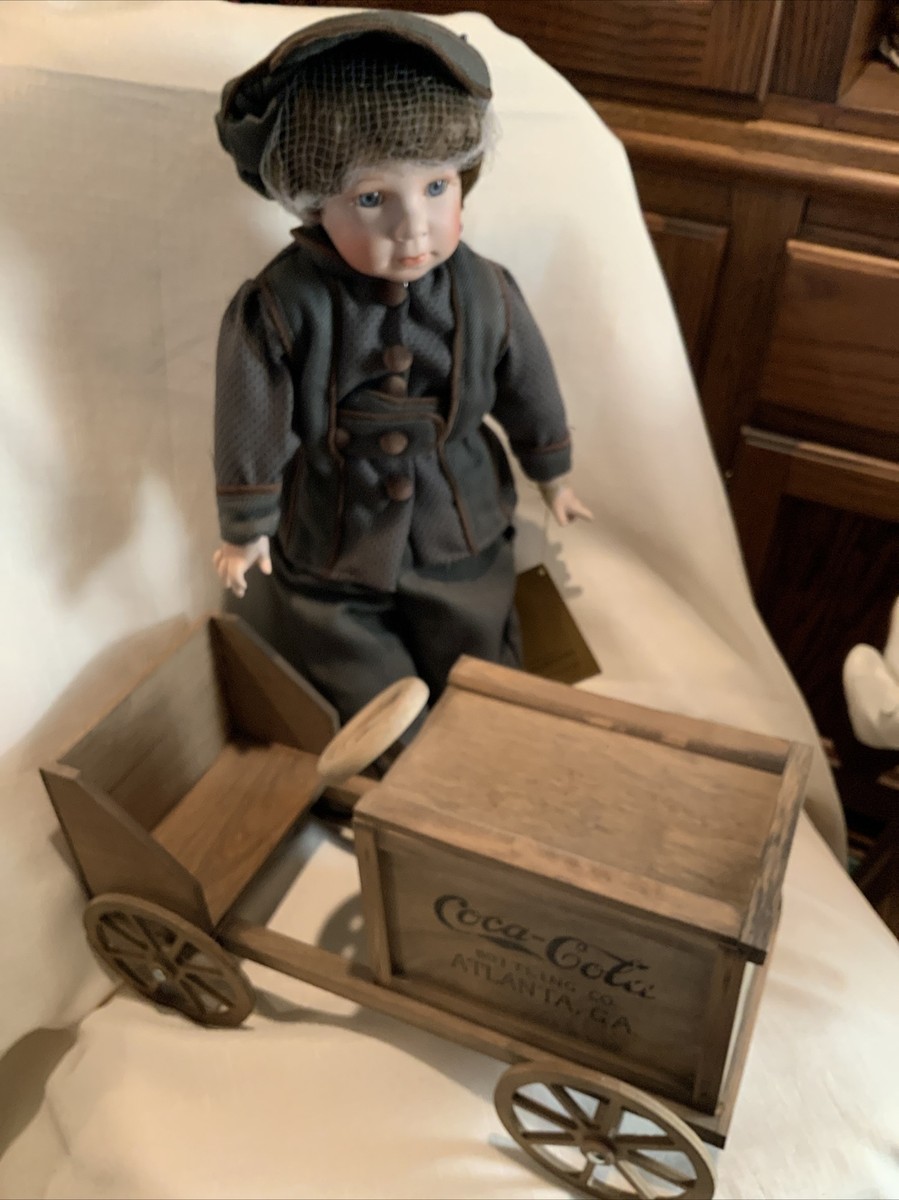 希少 コカコーラ ライト・ガンビーフィギュア・シンプソンフィギュア・トロール人形 NEW Franklin Mint Coca Cola KIRBY Doll Porcelain *Soap Box Race