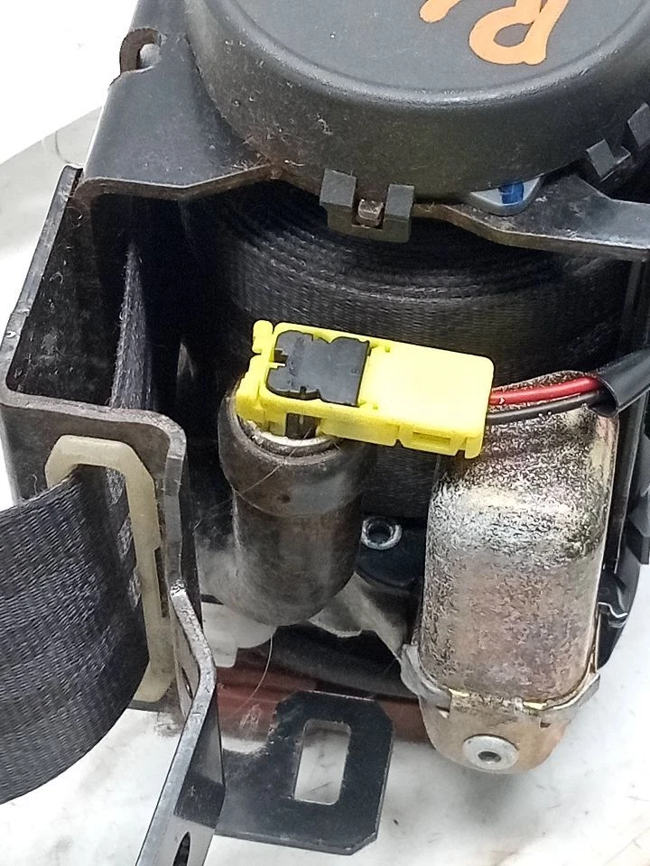 Used Front Right Seat Belt Front fits: 2004 Acura Tl bucket seat passenger retra Foto 4 de 4