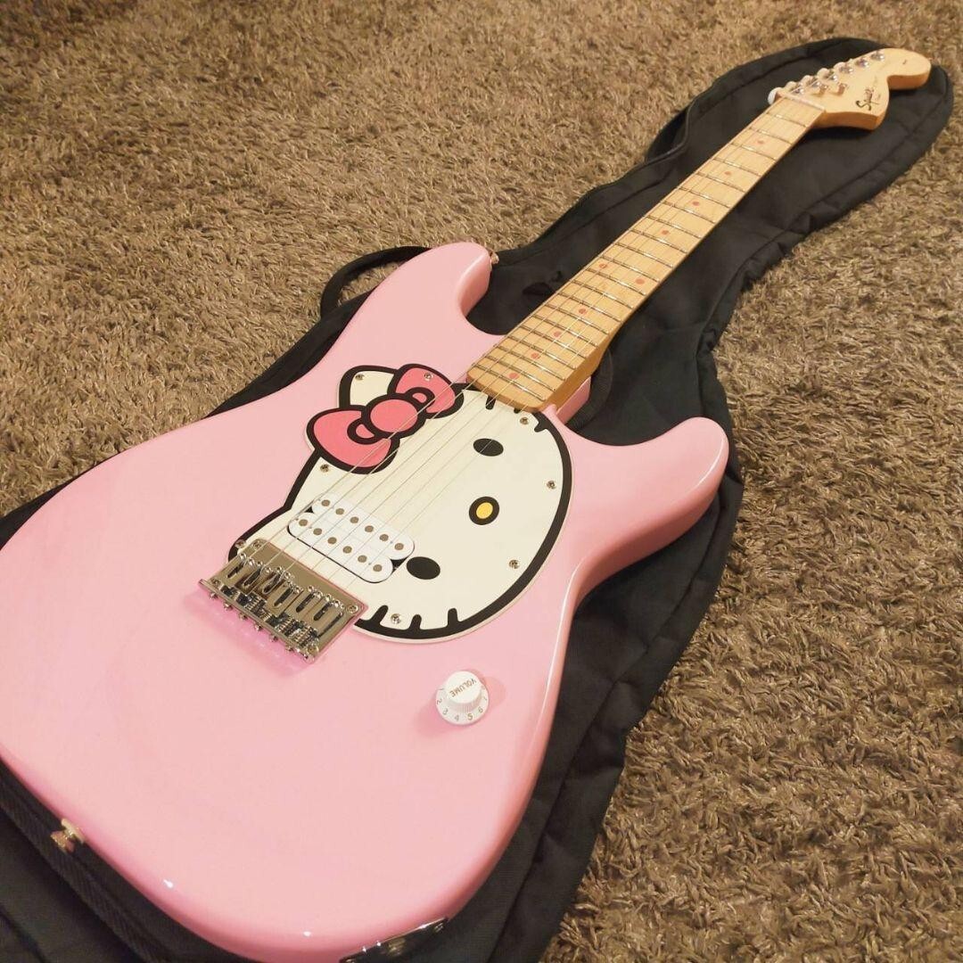 SQUIER electric guitar, Stratocaster type, HELLO KITTY Musical
