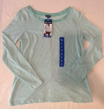 Women’s Splendid Long Sleeve Shirt Buttons On The Back NWT Size L