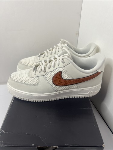 Taglia 8,5 - Nike Air Force 1 basket in pelle con - Foto 3 di 8