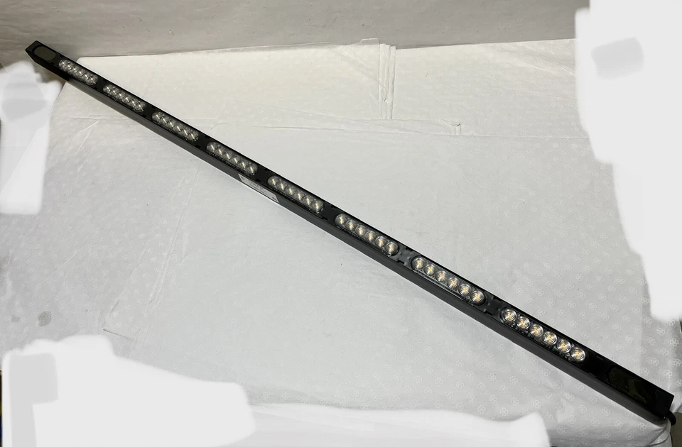 Barra de luz LED DLQS de 47" STAR SYSTEMS DLQS-47-AA-TD-35 (ámbar) Foto 2 de 4